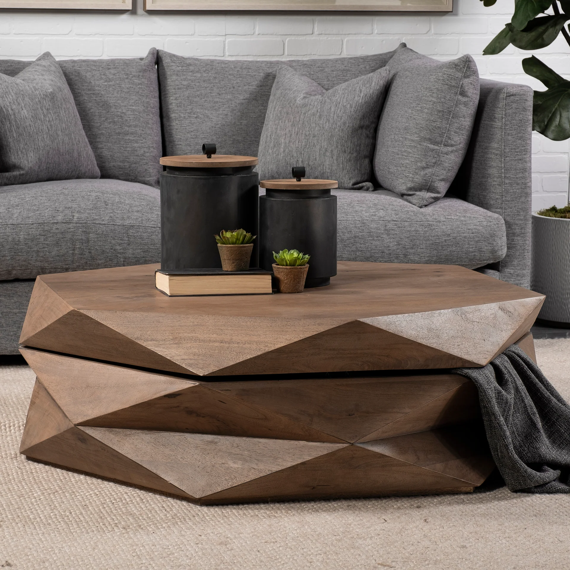 Arreto Coffee Table - Image 8
